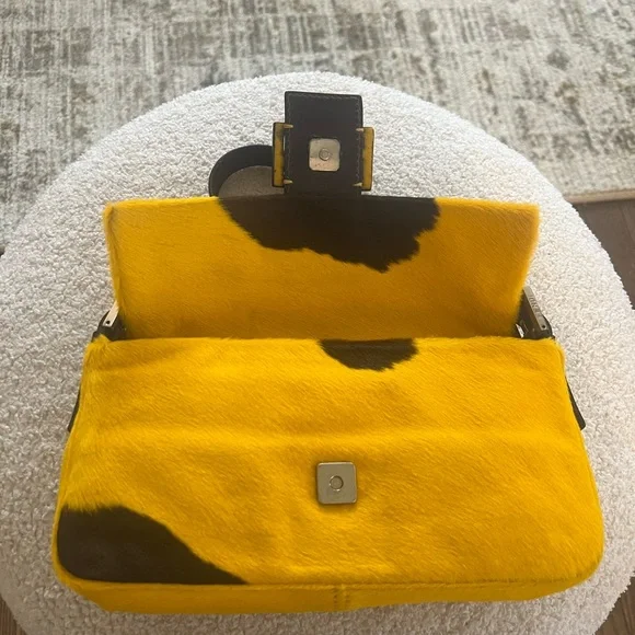 Fendi Cow Print Baguette - Picture 4 of 9